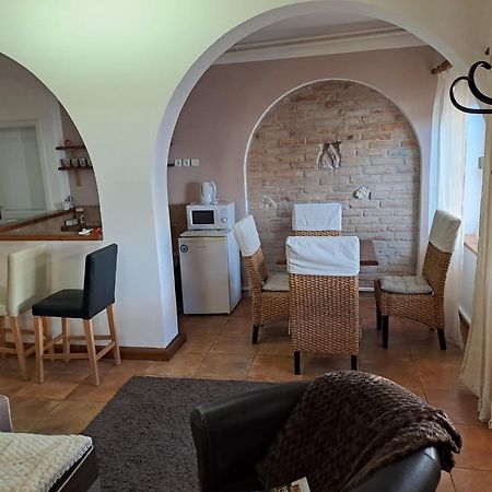 Apartman Romana Postorna Eksteriør bilde