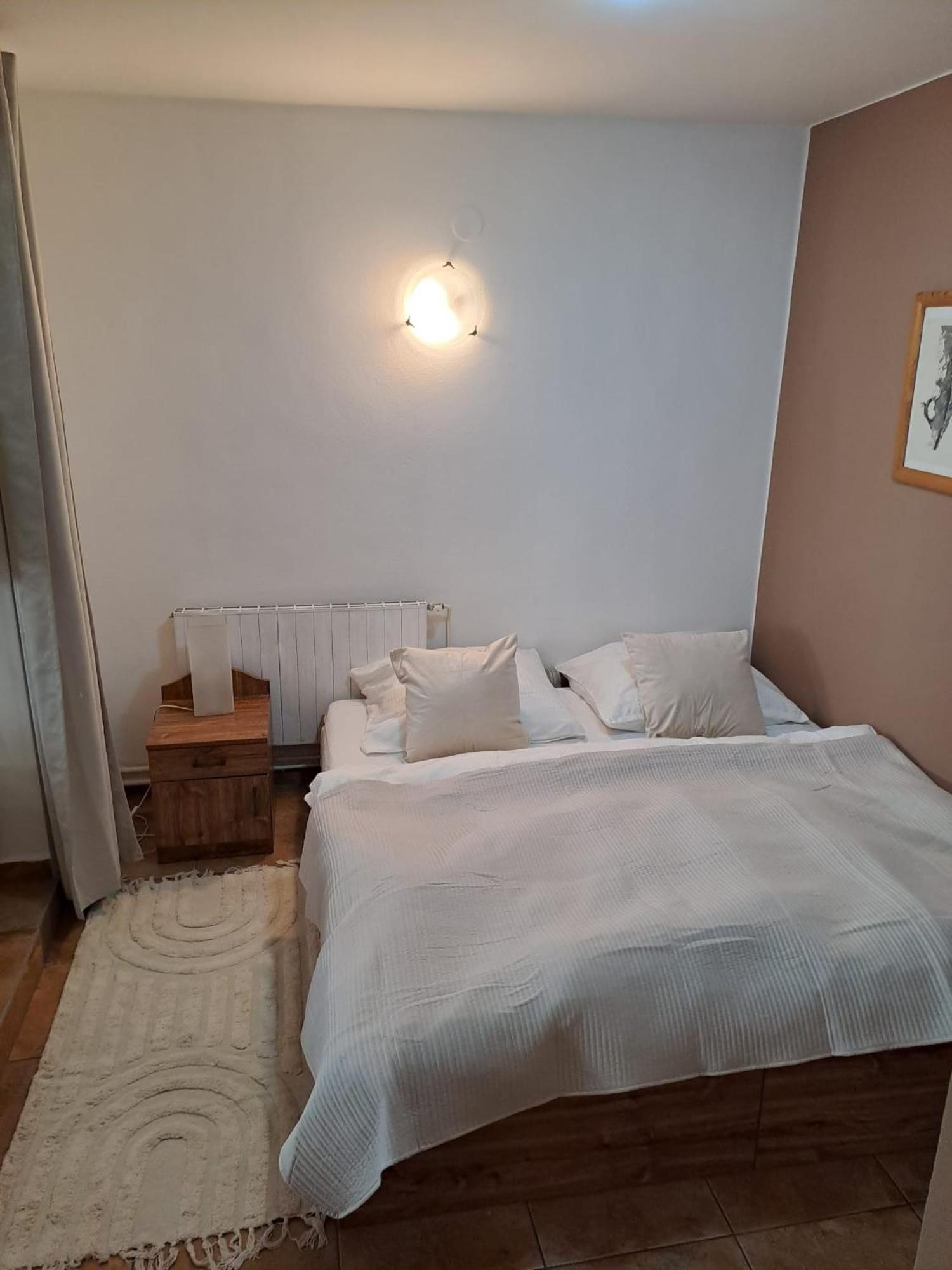 Apartman Romana Postorna Eksteriør bilde