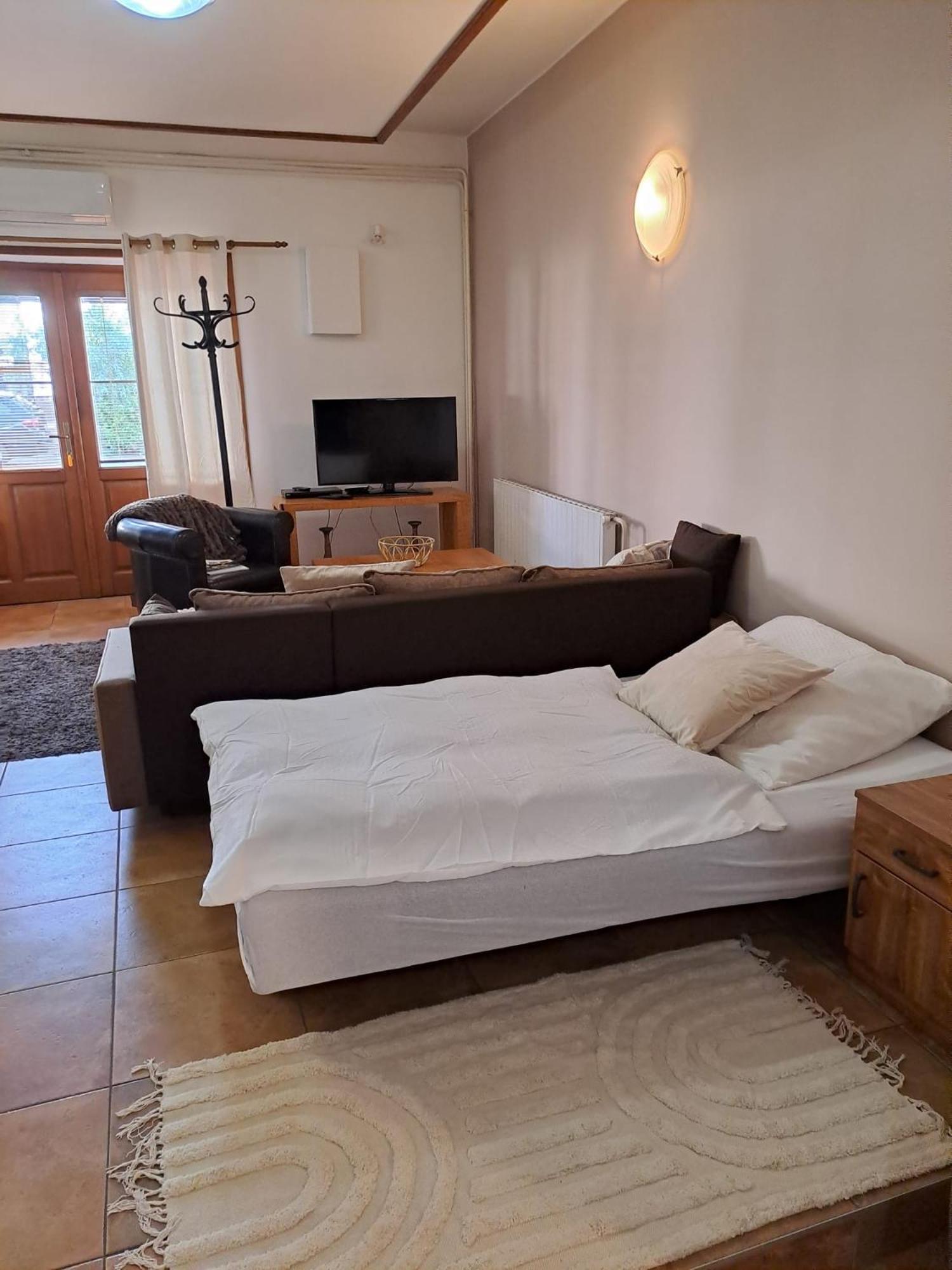 Apartman Romana Postorna Eksteriør bilde